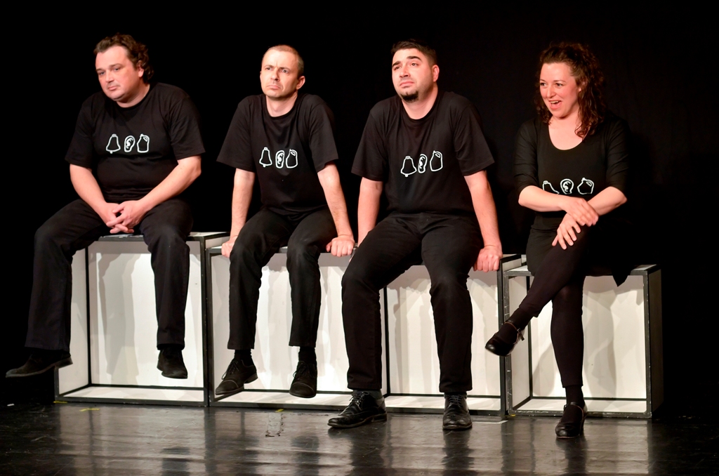 A helység kalapácsa 