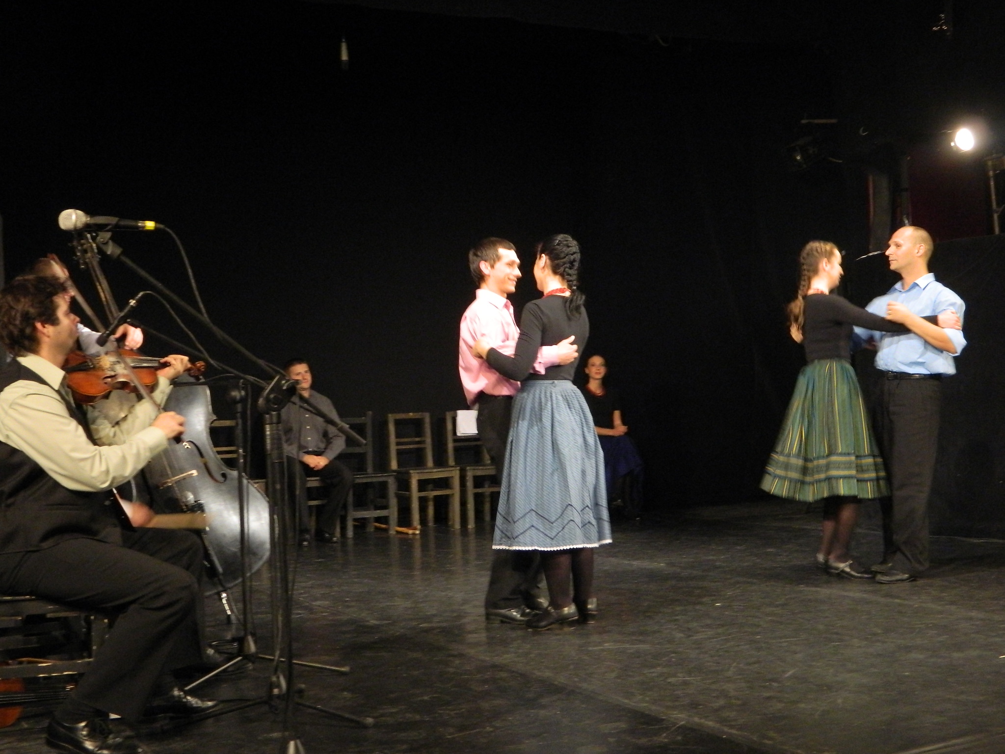 9000 km - Táncos történelem óra