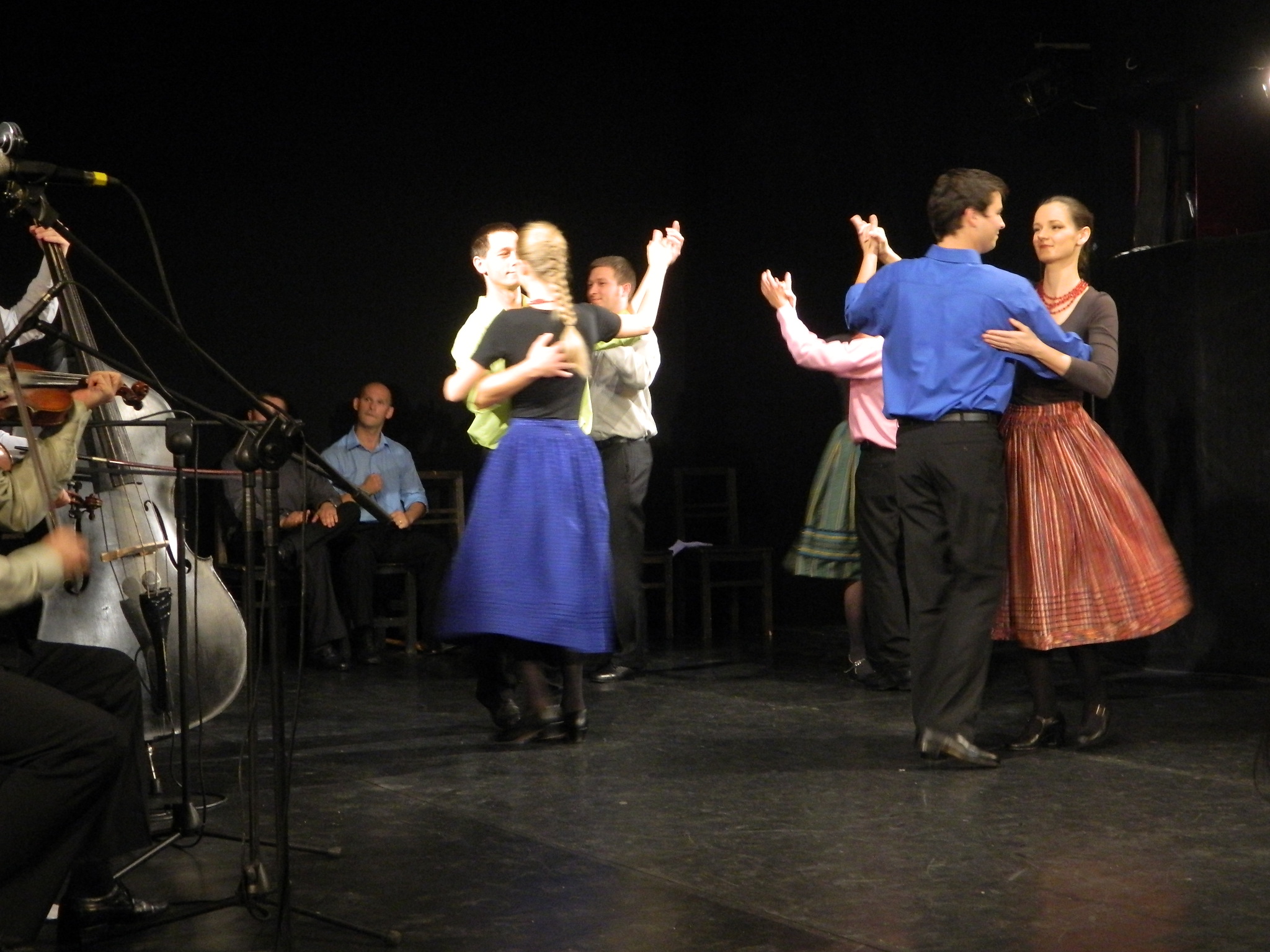 9000 km - Táncos történelem óra