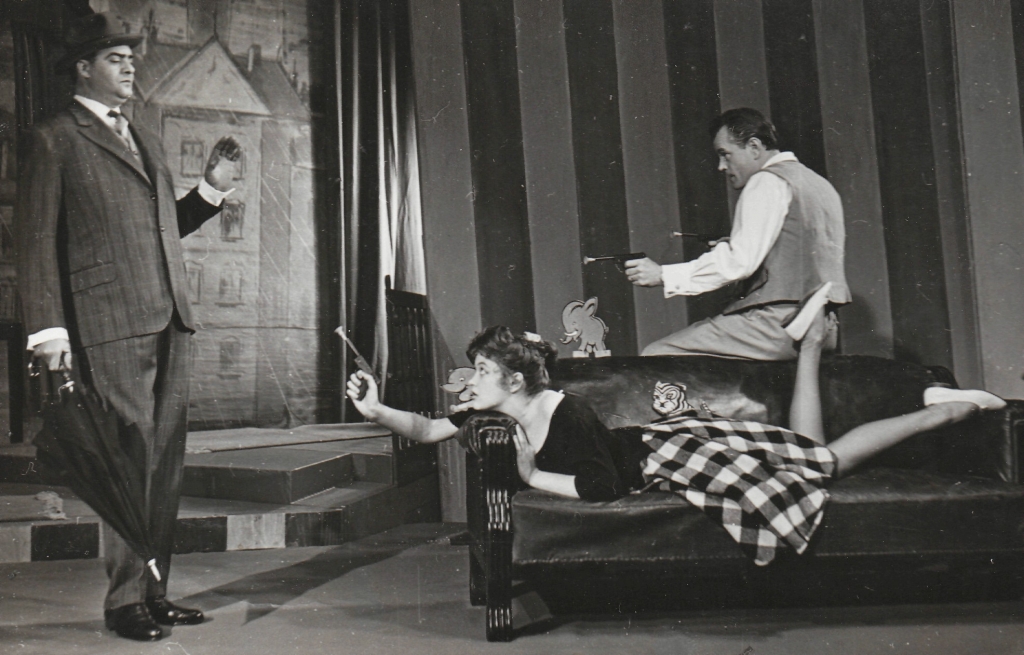 Botrányos kapcsolat Mr.Kettle és Mrs.Moon között