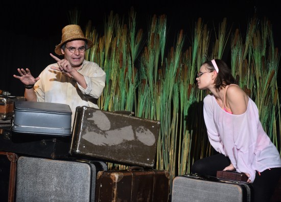 Istent a falra festeni